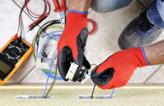 東大阪に拠点を置く電気工事会社は高収入にも期待することができます